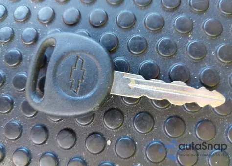 2005 Chevrolet Silverado 1500 Z71 from USA, damaged, VIN 2GCEK13T651243254